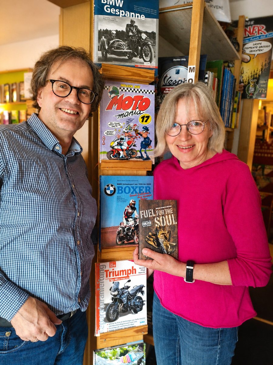 Matthias und Hille Grüger im eigenen Laden — Mobilé Buchhandlung Kamen, seit 1986